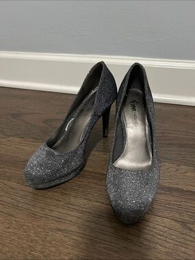FIONI Clothing Silver Glitter Platform Stiletto Heels